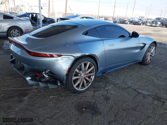 2020 Aston Martin Vantage with VIN SCFSMGAW5LGN03383, listed as a IAAI auction lot 41000569 with 35,311 mi miles. Bid and sale history available at carsss.com. Image 4.