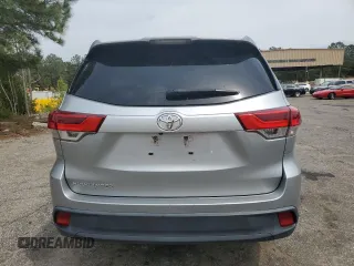 2018 Toyota Highlander LE with VIN 5TDZZRFH6JS246807, listed as a Copart auction lot 52242345 with 116,882 mi miles and Salvage title. Bid and sale history available at DreamBid. Image 6.