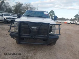2018 Ford Super Duty F-250 SRW XL with VIN 1FT7W2BT8JEB42178, listed as a IAAI auction lot 41205643 with 196,238 mi miles. Bid and sale history available at carsss.com. Image 12.