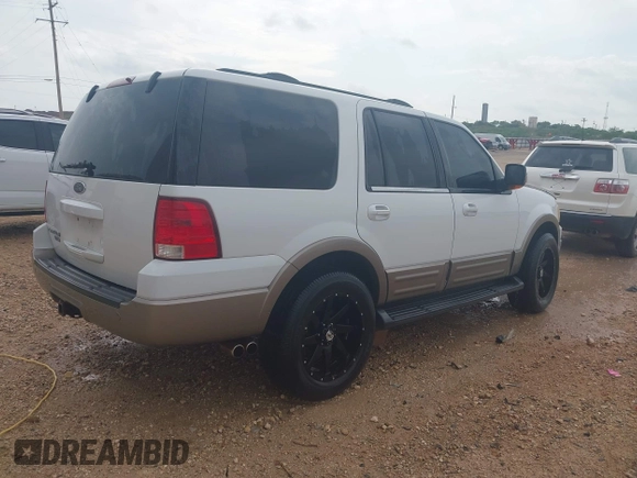 2003 Ford Expedition Eddie Bauer z VIN 1FMFU18L73LA67177, wystawiony jako IAAI lot #42137354 z przebiegiem 189 359 mil mil oraz . Historia ofert i sprzedaży dostępna na DreamBid. Obrazek 4.