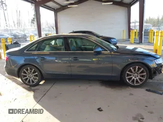 2010 Audi A4 Premium Plus z VIN WAUFFAFL2AN031638, wystawiony jako IAAI lot #41479290 z przebiegiem 162 200 mil mil oraz . Historia ofert i sprzedaży dostępna na DreamBid. Obrazek 14.
