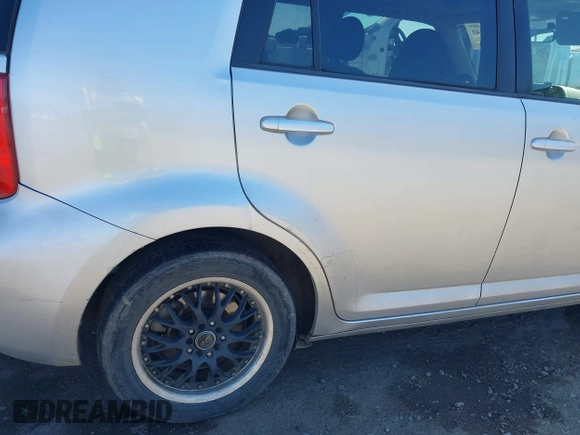 2008 Scion xB z VIN JTLKE50E981039702, wystawiony jako IAAI lot #42227040 z przebiegiem 261 144 mil mil oraz . Historia ofert i sprzedaży dostępna na DreamBid. Obrazek 13.