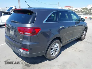 2019 Kia Sorento L z VIN 5XYPG4A38KG536055, wystawiony jako IAAI lot #42337435 z przebiegiem 48 184 mil mil oraz . Historia ofert i sprzedaży dostępna na DreamBid. Obrazek 4.