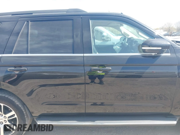 2022 Ford Expedition XLT with VIN 1FMJU1HT1NEA48965, listed as a IAAI auction lot 41792241 with 36,488 mi miles. Bid and sale history available at carsss.com. Image 14.