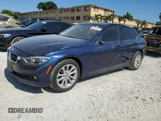 2018 BMW 3 Series 320i xDrive z VIN WBA8A3C54JA491805, wystawiony jako Copart lot #56647865 z przebiegiem 95 387 mil mil oraz Szkody całkowita. Historia ofert i sprzedaży dostępna na DreamBid. Obrazek 1.