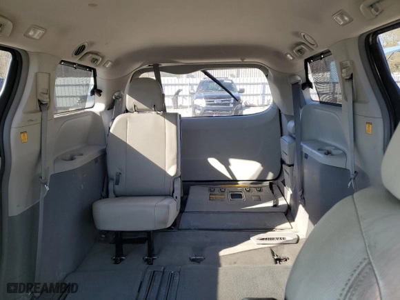 2012 Toyota Sienna XLE AAS with VIN 5TDYK3DC9CS240801, listed as a Copart auction lot 50375865 with 125,615 mi miles and Salvage Title. Bid and sale history available at carsss.com. Image 10.