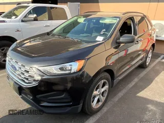 2021 Ford Edge SE z VIN 2FMPK4G91MBA22609, wystawiony jako IAAI lot #41956870 z przebiegiem 80 053 mil mil oraz . Historia ofert i sprzedaży dostępna na DreamBid. Obrazek 1.