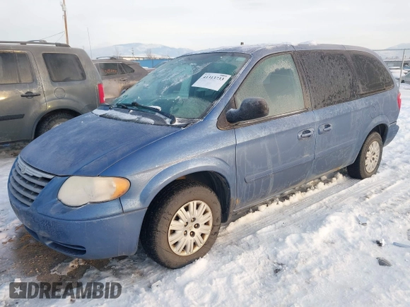 2007 Chrysler Town & Country LWB LX with VIN 2A4GP44R27R284770, listed as a IAAI auction lot 41313733 with 178,903 mi miles. Bid and sale history available at carsss.com. Image 2.