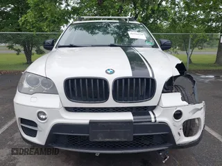 2012 BMW X5 35i с VIN 5UXZV4C5XCL765368, выставлен на аукционе IAAI как лот 42526136 с пробегом 165 365 миль миль и . История ставок и продаж доступна на DreamBid. Изображение 12.
