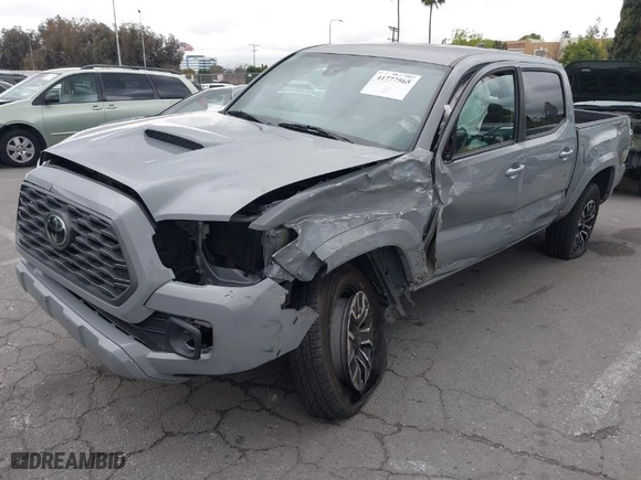 2020 Toyota Tacoma 2WD SR5 with VIN 3TMAZ5CNXLM136698, listed as a IAAI auction lot 41777565 with 53,041 mi miles. Bid and sale history available at carsss.com. Image 2.