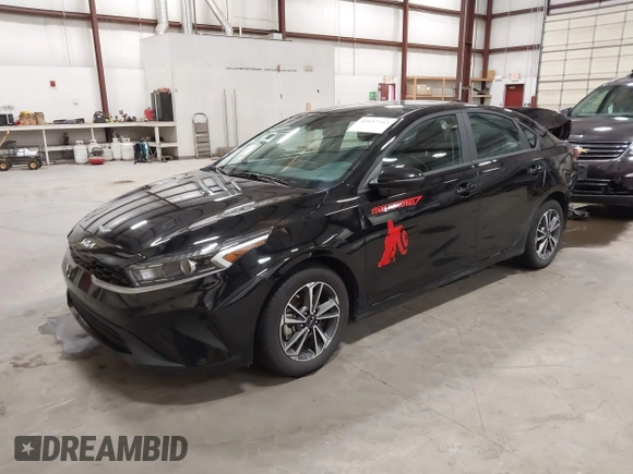 2023 Kia Forte LXS z VIN 3KPF24AD4PE646186, wystawiony jako IAAI lot #42137342 z przebiegiem 15 866 mil mil oraz . Historia ofert i sprzedaży dostępna na DreamBid. Obrazek 22.