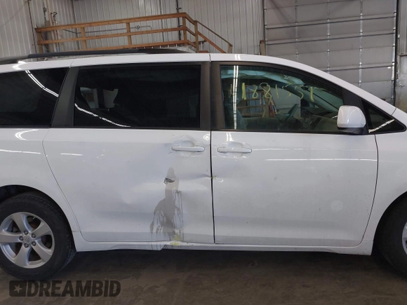 2011 Toyota Sienna LE AAS with VIN 5TDKK3DC6BS144970, listed as a IAAI auction lot 41881551 with 168,148 mi miles. Bid and sale history available at carsss.com. Image 14.