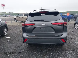 2021 Toyota Highlander XLE with VIN 5TDGZRBH3MS077976, listed as a IAAI auction lot 42265085 with 60,828 mi miles and . Bid and sale history available at DreamBid. Image 16.