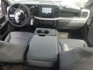 2024 Ford F-250 XL with VIN 1FT7W2AA2RED06780, listed as a Copart auction lot 69590304 with 489 mi miles and Clean title. Bid and sale history available at DreamBid. Image 8.