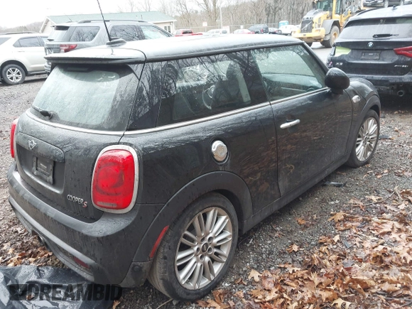 2019 MINI Hardtop Cooper S z VIN WMWXP7C54K2A53043, wystawiony jako IAAI lot #41794566 z przebiegiem 42 278 mil mil oraz . Historia ofert i sprzedaży dostępna na DreamBid. Obrazek 4.