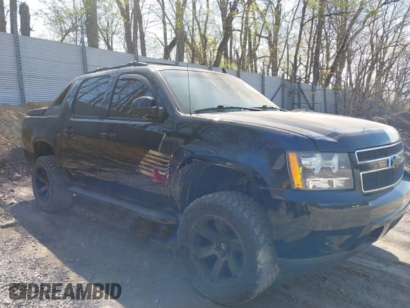 2011 Chevrolet Avalanche LS with VIN 3GNTKEE38BG141508, listed as a IAAI auction lot 42103252 with 107,997 mi miles and . Bid and sale history available at DreamBid. Image 6.