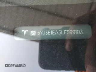 2020 Tesla Model 3 Standard Range Plus z VIN 5YJ3E1EA5LF599103, wystawiony jako Copart lot #59159465 z przebiegiem 32 614 mil mil oraz Czysty tytuł • Clean title. Historia ofert i sprzedaży dostępna na DreamBid. Obrazek 12.