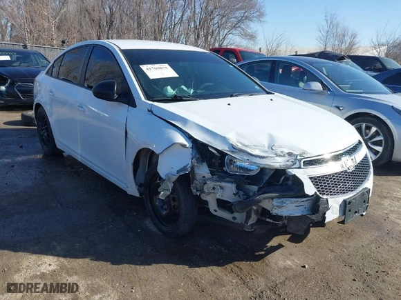 2014 Chevrolet Cruze LS with VIN 1G1PA5SH8E7340032, listed as a IAAI auction lot 41769875 with 134,582 mi miles. Bid and sale history available at carsss.com. Image 1.