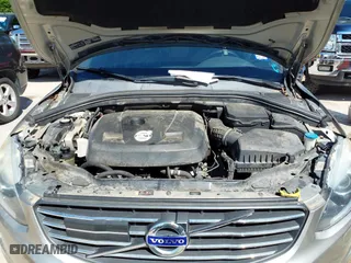 2015 Volvo XC60 T6 Drive-E Platinum with VIN YV449MDM8F2664536, listed as a IAAI auction lot 42037988 with 126,550 mi miles. Bid and sale history available at carsss.com. Image 10.