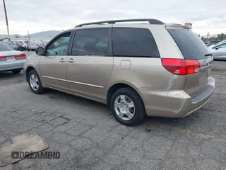 2004 Toyota Sienna CE with VIN 5TDZA23C14S018824, listed as a IAAI auction lot 40938733 with 245,870 mi miles. Bid and sale history available at carsss.com. Image 3.