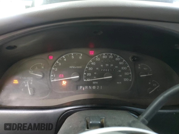 2000 Ford Ranger XLT with VIN 1FTZR15X3YTB33368, listed as a Copart auction lot 46928415 with 220,211 mi miles and Salvage Title. Bid and sale history available at carsss.com. Image 9.