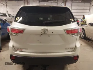 2015 Toyota Highlander XLE z VIN 5TDJKRFH9FS115122, wystawiony jako IAAI lot #41925336 z przebiegiem 159 518 mil mil oraz . Historia ofert i sprzedaży dostępna na DreamBid. Obrazek 17.