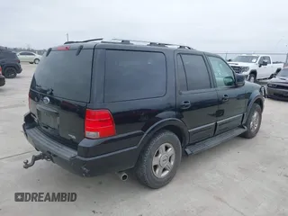2005 Ford Expedition Limited with VIN 1FMFU19555LB08120, listed as a IAAI auction lot 41600866 with 156,908 mi miles. Bid and sale history available at carsss.com. Image 4.