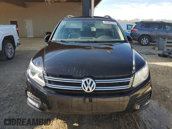 2017 Volkswagen Tiguan S with VIN WVGBV7AX7HK003956, listed as a Copart auction lot 49468515 with 142,699 mi miles and Clean Title. Bid and sale history available at DreamBid. Image 5.