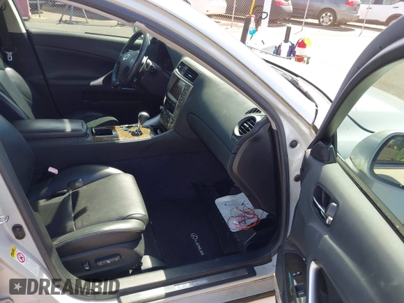 2010 Lexus IS 350 with VIN JTHBE5C26A5023855, listed as a IAAI auction lot 41692952 with 98,048 mi miles and . Bid and sale history available at DreamBid. Image 5.