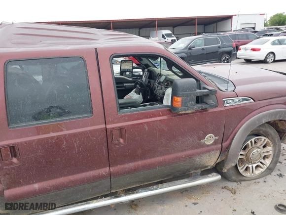 2015 Ford Super Duty F-250 SRW Lariat with VIN 1FT7W2BT4FED15783, listed as a IAAI auction lot 42012550 with 247,885 mi miles. Bid and sale history available at carsss.com. Image 20.