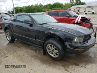 2005 Ford Mustang Deluxe z VIN 1ZVFT80N755258602, wystawiony jako Copart lot #57840845 z przebiegiem 155 278 mil mil oraz Szkoda całkowita • Salvage title. Historia ofert i sprzedaży dostępna na DreamBid. Obrazek 4.
