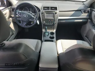 2015 Toyota Camry XLE z VIN 4T1BF1FK7FU105038, wystawiony jako Copart lot #59370355 z przebiegiem 76 870 mil mil oraz Szkoda całkowita • Salvage title. Historia ofert i sprzedaży dostępna na DreamBid. Obrazek 8.