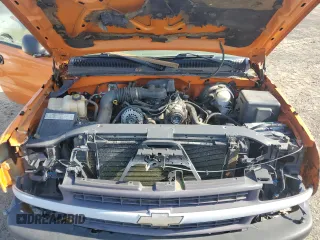 2005 Chevrolet Silverado 1500 Work Truck with VIN 1GCEC19X35Z304140, listed as a Copart auction lot 61419525 with Not provided miles and Clean title. Bid and sale history available at DreamBid. Image 11.