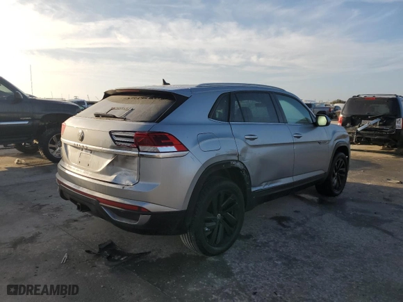 2022 Volkswagen Atlas Cross Sport 3.6L V6 SE w/Technology with VIN 1V2JE2CA5NC210071, listed as a Copart auction lot 43005545 with 29,665 mi miles and Salvage Title. Bid and sale history available at carsss.com. Image 3.