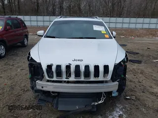 2017 Jeep Cherokee Latitude z VIN 1C4PJLCS9HW643000, wystawiony jako IAAI lot #41459737 z przebiegiem 125 781 mil mil oraz . Historia ofert i sprzedaży dostępna na DreamBid. Obrazek 13.