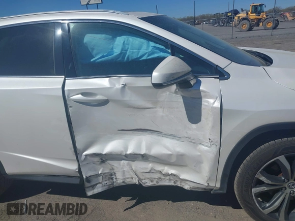 2018 Lexus RX 350 z VIN 2T2BZMCAXJC144930, wystawiony jako IAAI lot #41857778 z przebiegiem 108 191 mil mil oraz . Historia ofert i sprzedaży dostępna na DreamBid. Obrazek 6.