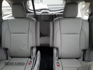 2018 Toyota Highlander SE z VIN 5TDJZRFHXJS821925, wystawiony jako Copart lot #56597305 z przebiegiem 36 232 mil mil oraz Szkoda całkowita • Salvage title. Historia ofert i sprzedaży dostępna na DreamBid. Obrazek 10.