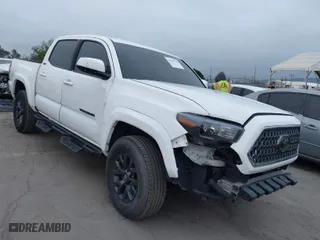 2022 Toyota Tacoma 2WD SR5 with VIN 3TMAZ5CN9NM195874, listed as a IAAI auction lot 41903715 with 93,592 mi miles. Bid and sale history available at carsss.com. Image 1.