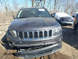 2017 Jeep Compass Sport with VIN 1C4NJCBB6HD132168, listed as a IAAI auction lot 41427644 with 97,000 mi miles and . Bid and sale history available at carsss.com. Image 12.