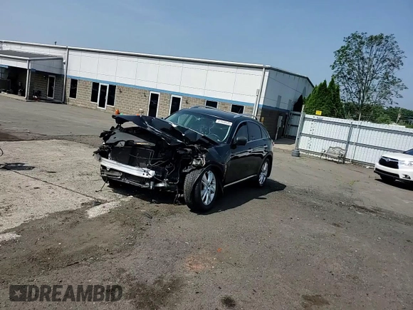 2013 Infiniti FX z VIN JN8CS1MW3DM170755, wystawiony jako Copart lot #61938535 z przebiegiem Nie podano mil oraz Szkoda całkowita • Salvage title. Historia ofert i sprzedaży dostępna na DreamBid. Obrazek 14.