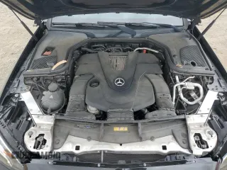 2018 Mercedes-Benz E 400 z VIN WDD1J6FB2JF022938, wystawiony jako Copart lot #54758505 z przebiegiem 55 392 mil mil oraz Szkoda całkowita • Salvage title. Historia ofert i sprzedaży dostępna na DreamBid. Obrazek 11.