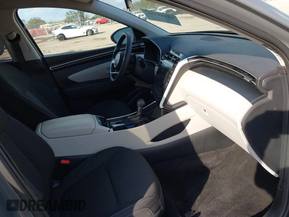 2024 Hyundai Tucson SEL with VIN 5NMJB3DEXRH387255, listed as a IAAI auction lot 41519486 with 17,320 mi miles and . Bid and sale history available at DreamBid. Image 5.