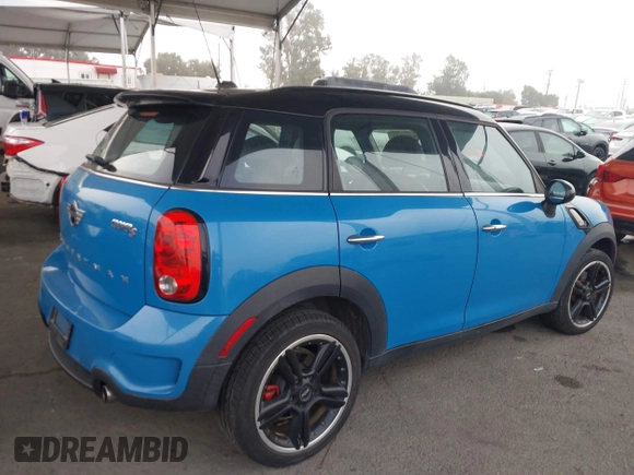 2016 MINI Countryman S with VIN WMWZC3C55GWT09717, listed as a IAAI auction lot 38404631 with 46,016 mi miles and . Bid and sale history available at DreamBid. Image 4.