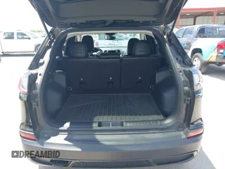 2020 Jeep Cherokee Latitude z VIN 1C4PJMCX3LD584466, wystawiony jako IAAI lot #42380627 z przebiegiem 53 062 mil mil oraz . Historia ofert i sprzedaży dostępna na DreamBid. Obrazek 17.