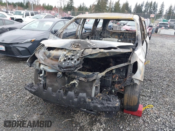 2017 Toyota Sienna LE Auto Access Seat with VIN 5TDKZ3DC6HS817969, listed as a IAAI auction lot 41845247 with 1 mi miles. Bid and sale history available at carsss.com. Image 6.