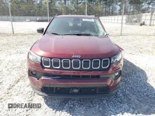 2022 Jeep Compass Latitude with VIN 3C4NJCBB2NT119391, listed as a Copart auction lot 46144465 with 82,636 mi miles and Salvage Title. Bid and sale history available at carsss.com. Image 5.
