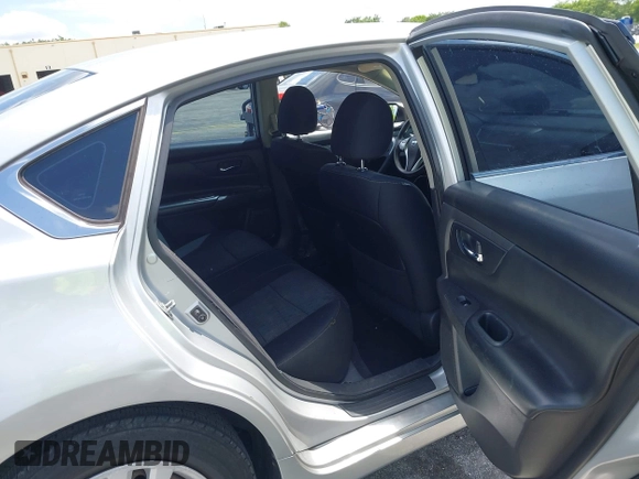 2016 Nissan Altima 2.5 S with VIN 1N4AL3AP1GN320391, listed as a IAAI auction lot 42207672 with 129,754 mi miles. Bid and sale history available at carsss.com. Image 8.