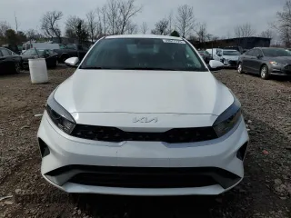 2024 Kia Forte LXS with VIN 3KPF24ADXRE832771, listed as a Copart auction lot 49672725 with 2,808 mi miles and Salvage Title. Bid and sale history available at DreamBid. Image 5.