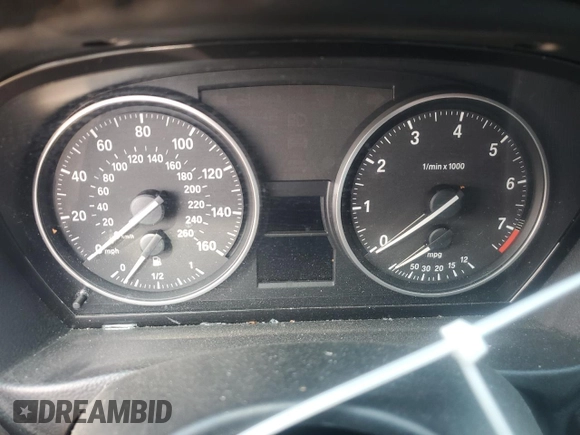 2008 BMW 3 Series 328xi with VIN WBAVC93558K043660, listed as a Copart auction lot 58417795 with Not provided miles and Salvage title. Bid and sale history available at DreamBid. Image 9.