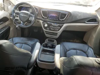 2017 Chrysler Pacifica Touring L with VIN 2C4RC1BGXHR831361, listed as a Copart auction lot 55172955 with 104,116 mi miles and Non Repairable. Bid and sale history available at DreamBid. Image 8.